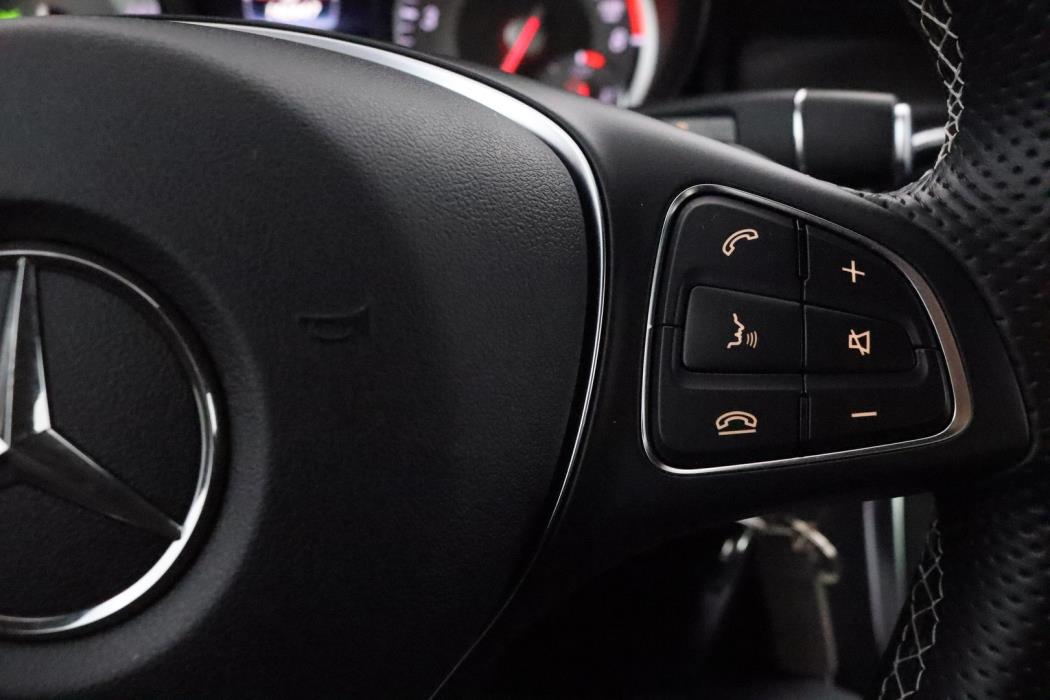 MERCEDES-BENZ CLA 2016