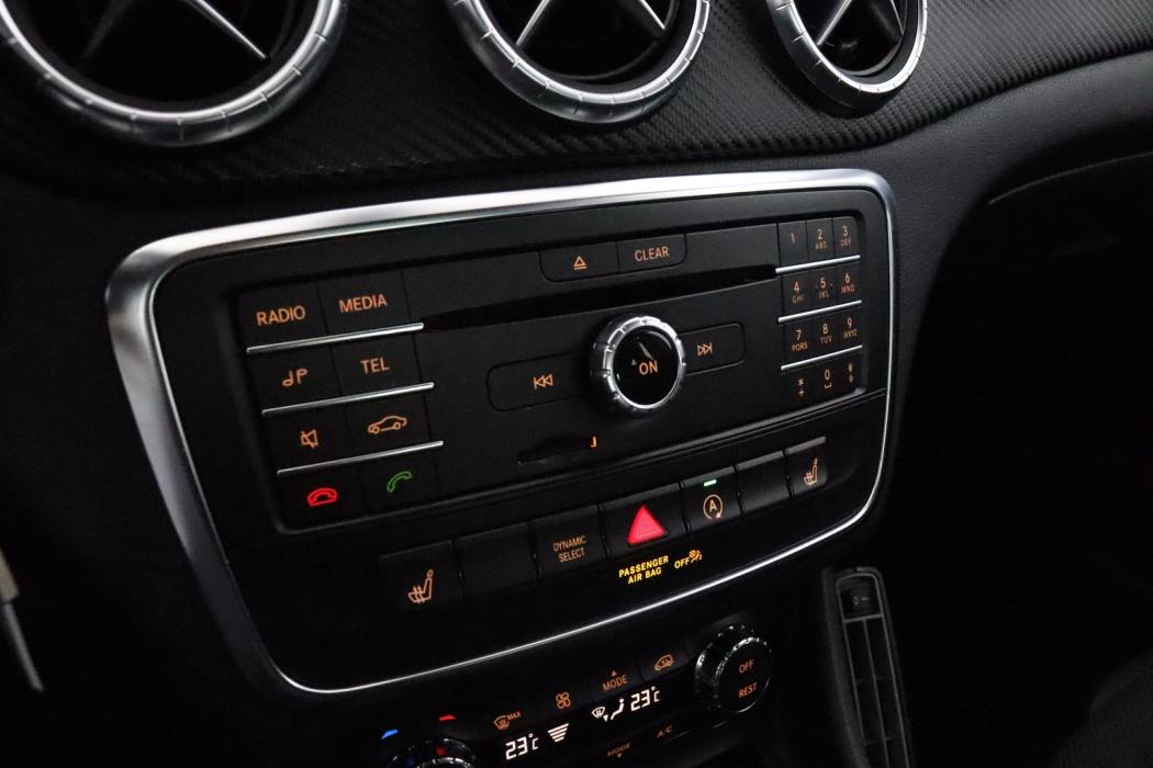 MERCEDES-BENZ CLA 2016