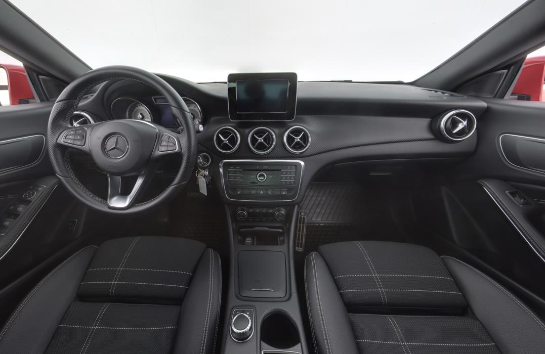 MERCEDES-BENZ CLA 2016