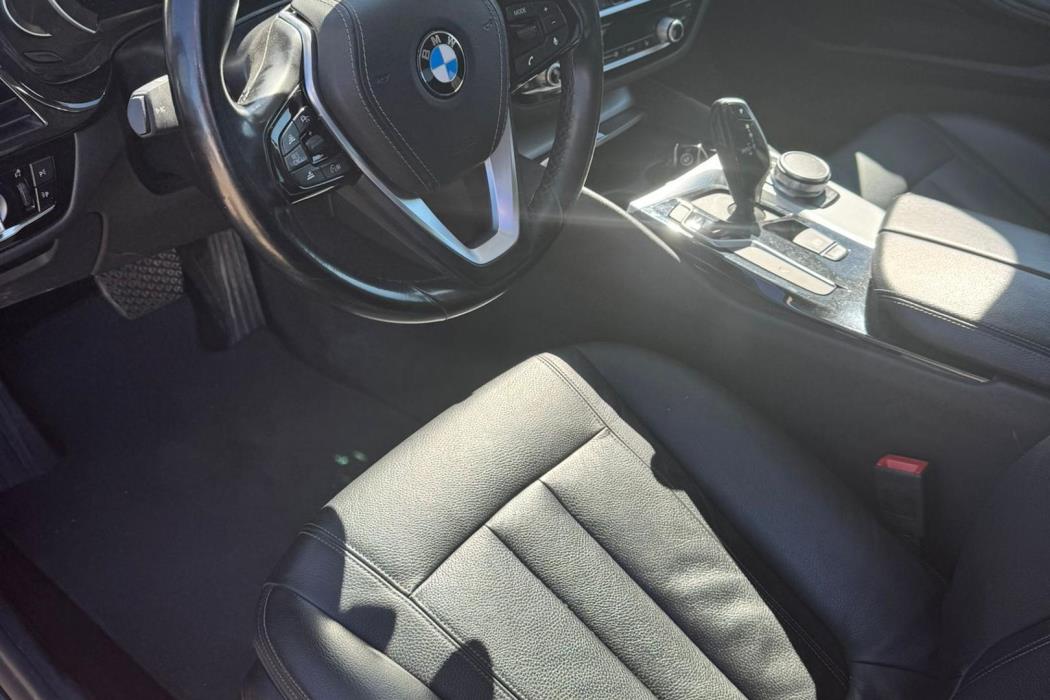 BMW 520 2019