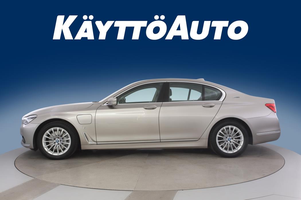 BMW 740 2016