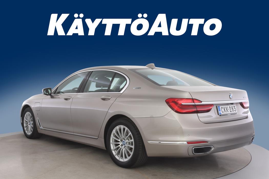 BMW 740 2016