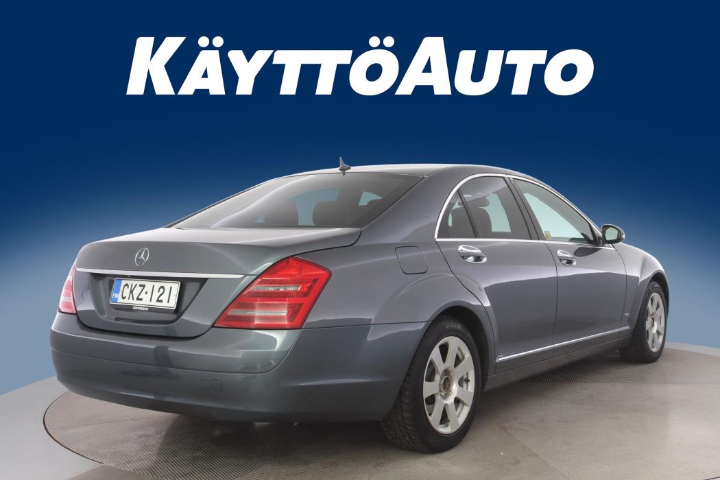MERCEDES-BENZ S 2006