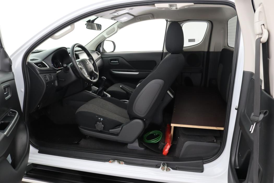 MITSUBISHI L200 2022