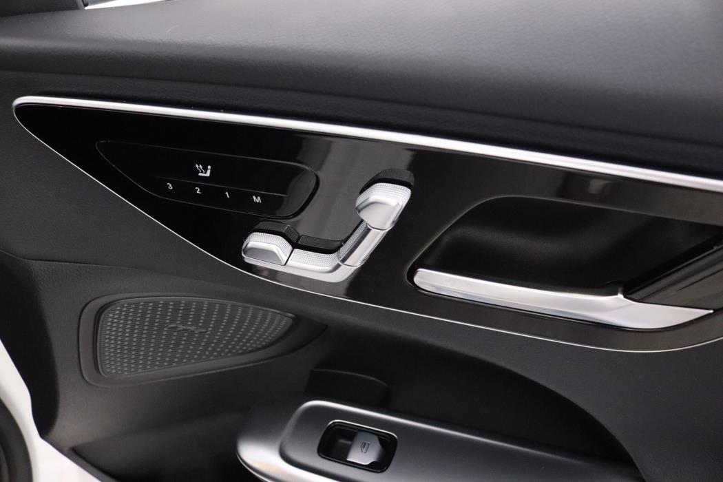 MERCEDES-BENZ C 2022