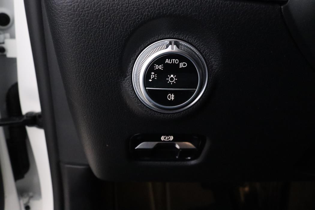 MERCEDES-BENZ C 2022