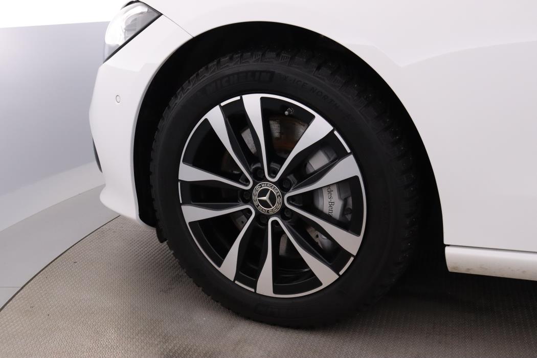 MERCEDES-BENZ C 2022