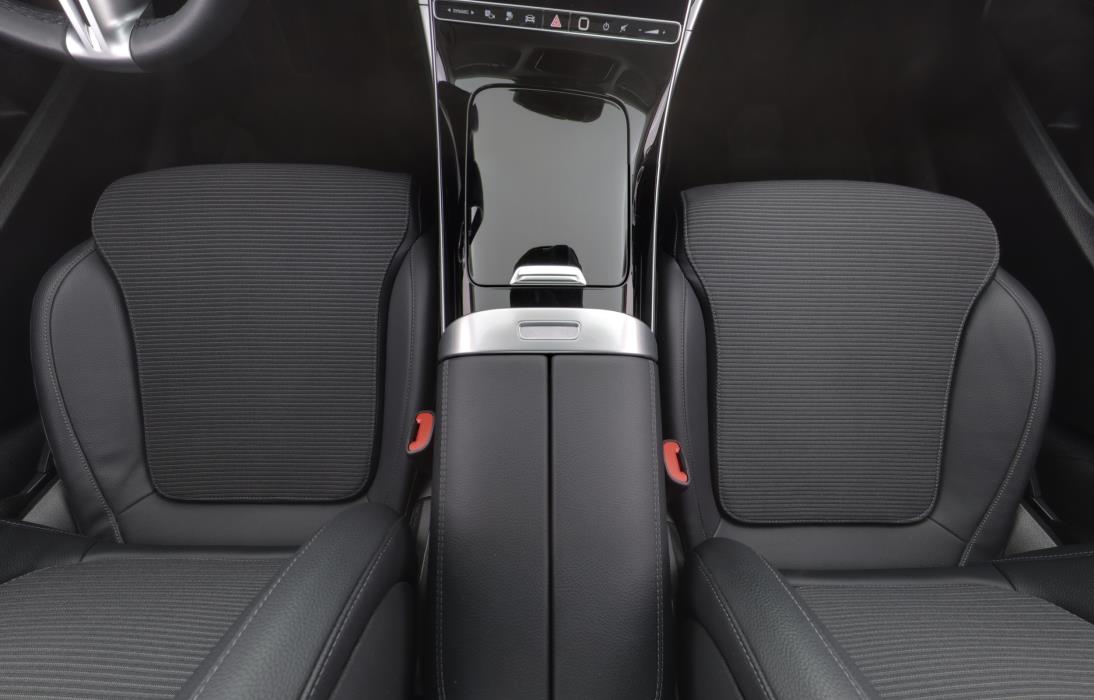 MERCEDES-BENZ C 2022