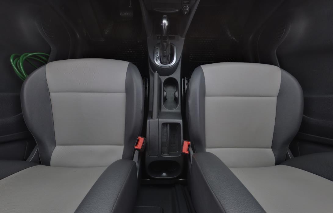 VOLKSWAGEN Caddy Maxi 2013