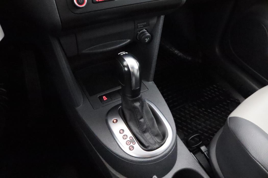 VOLKSWAGEN Caddy Maxi 2013