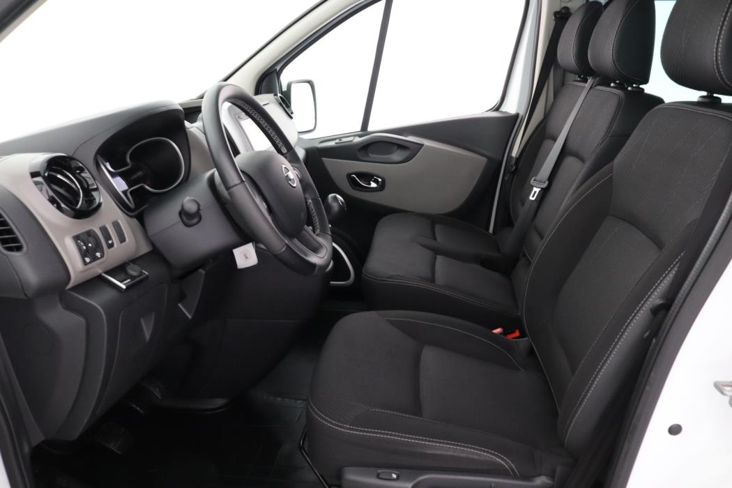 NISSAN NV300 2019