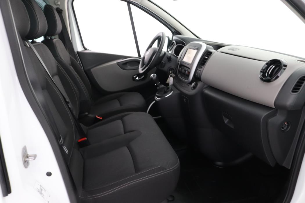 NISSAN NV300 2019