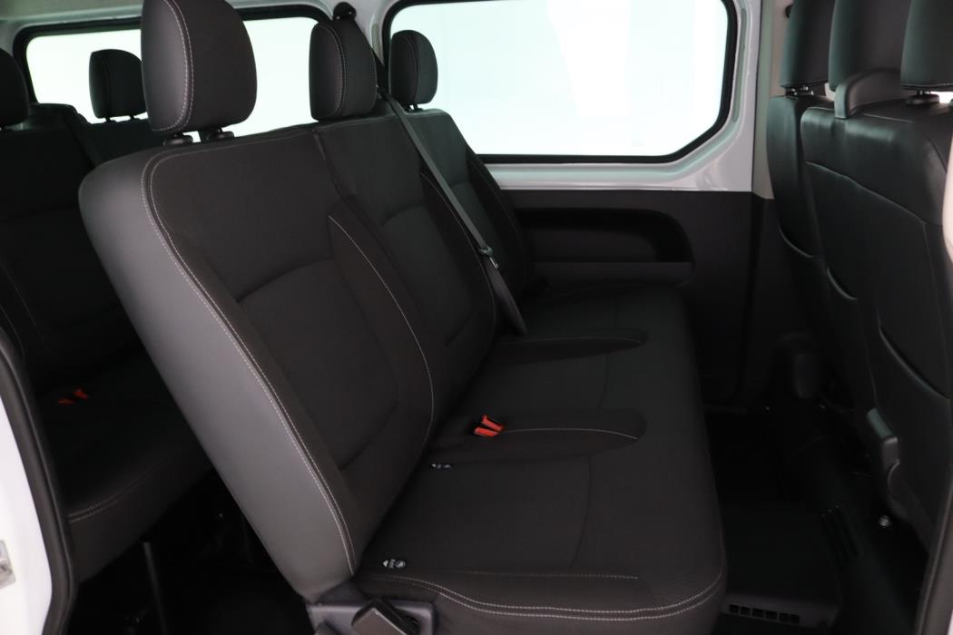 NISSAN NV300 2019