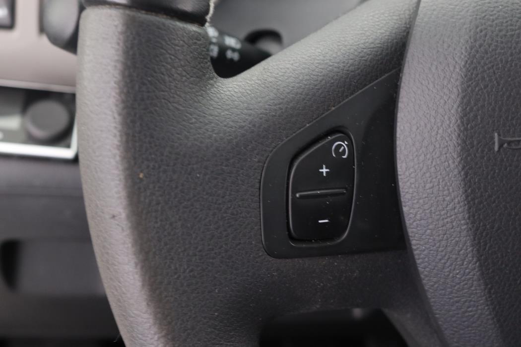 NISSAN NV300 2019