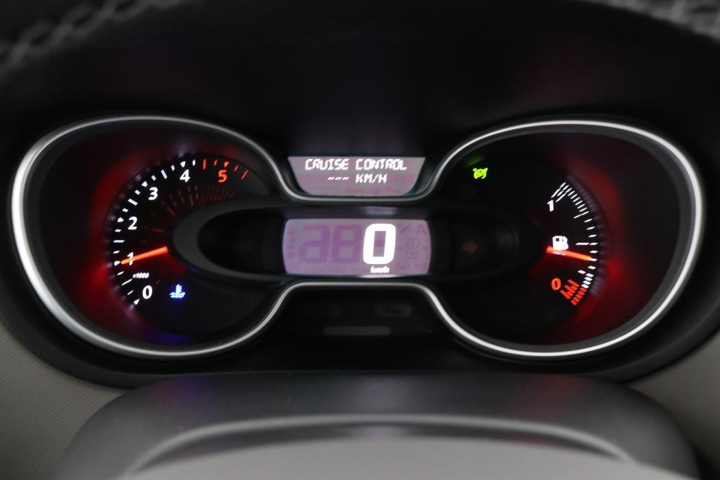 NISSAN NV300 2019