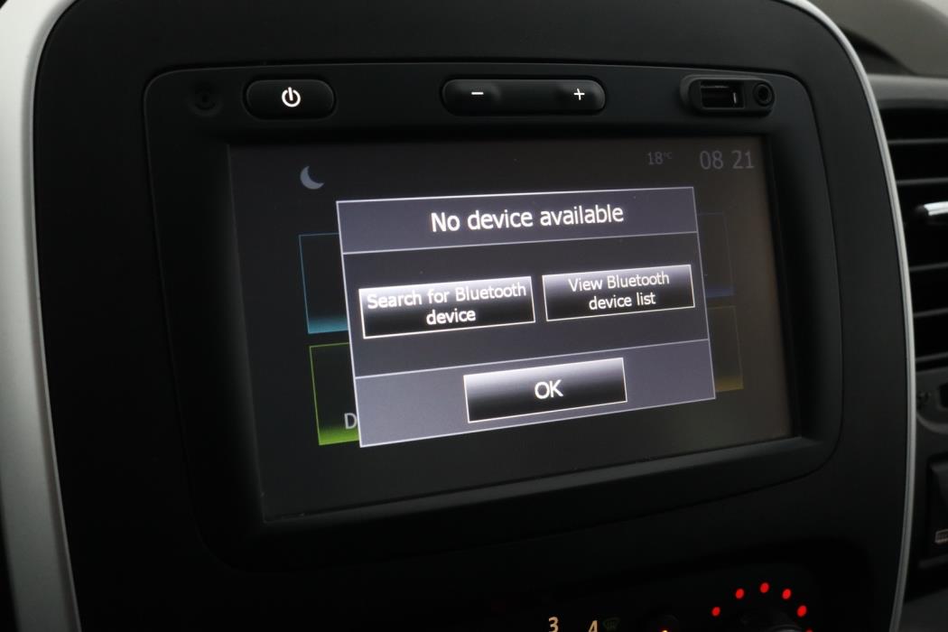 NISSAN NV300 2019