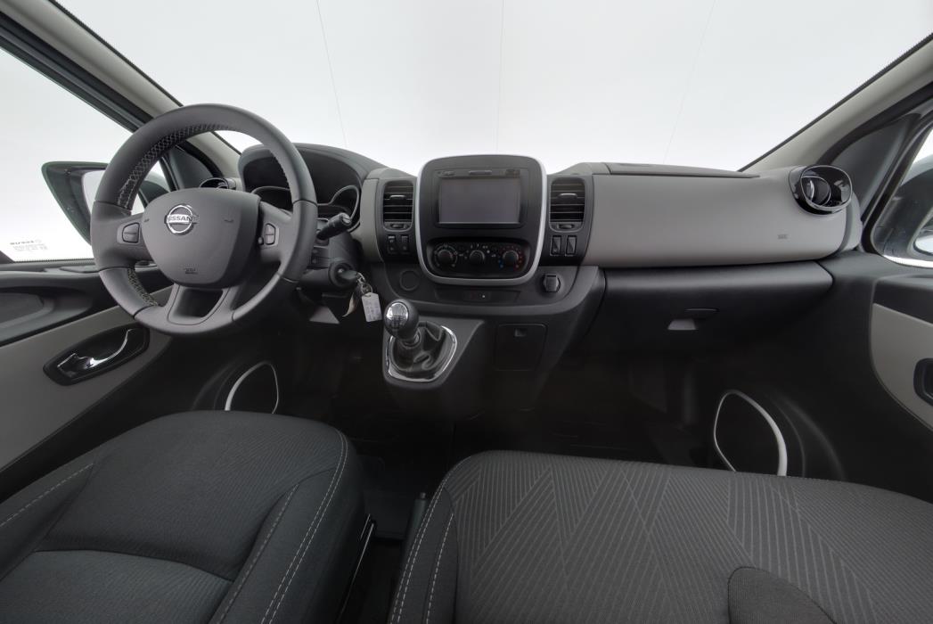 NISSAN NV300 2019
