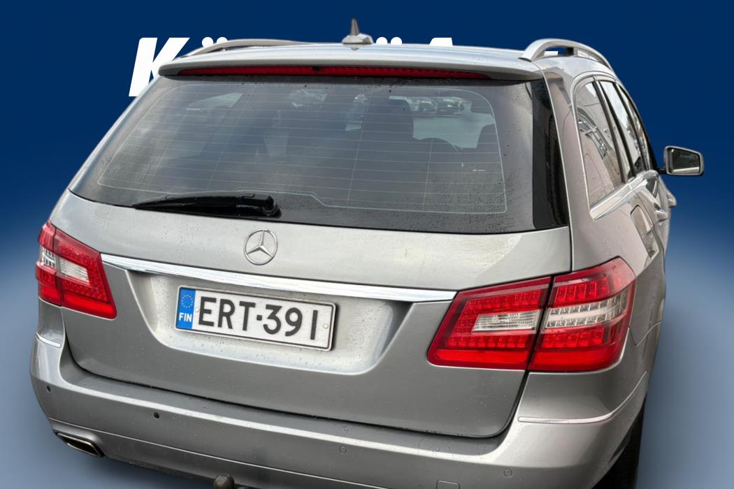 MERCEDES-BENZ E 2011