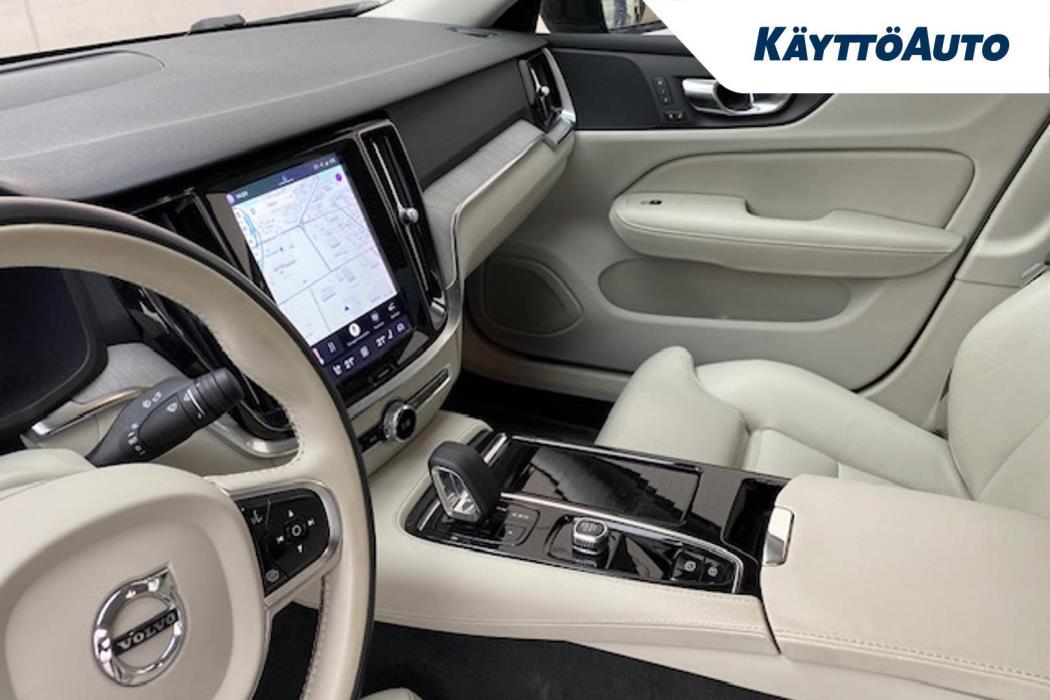 VOLVO S60 2023