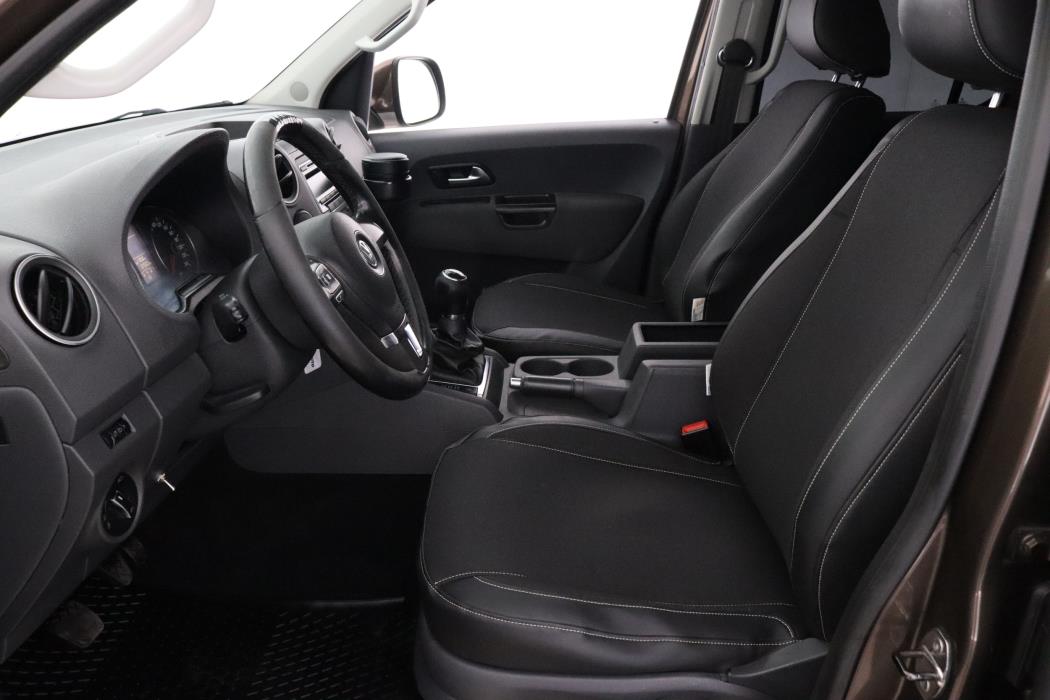 VOLKSWAGEN Amarok 2012