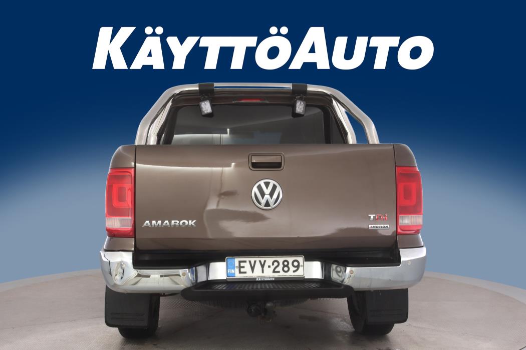 VOLKSWAGEN Amarok 2012