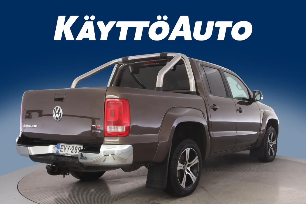 VOLKSWAGEN Amarok 2012