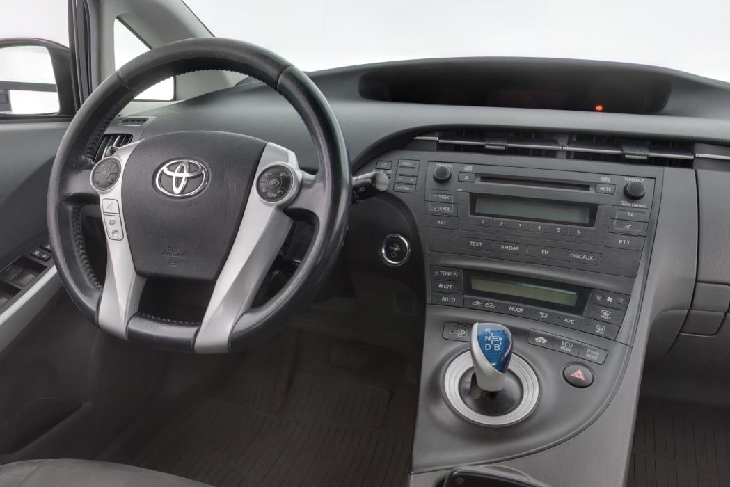 TOYOTA Prius 2010