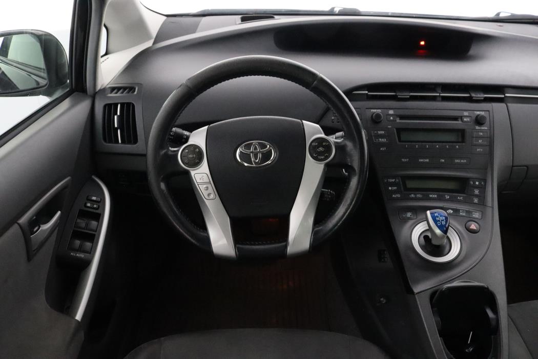 TOYOTA Prius 2010