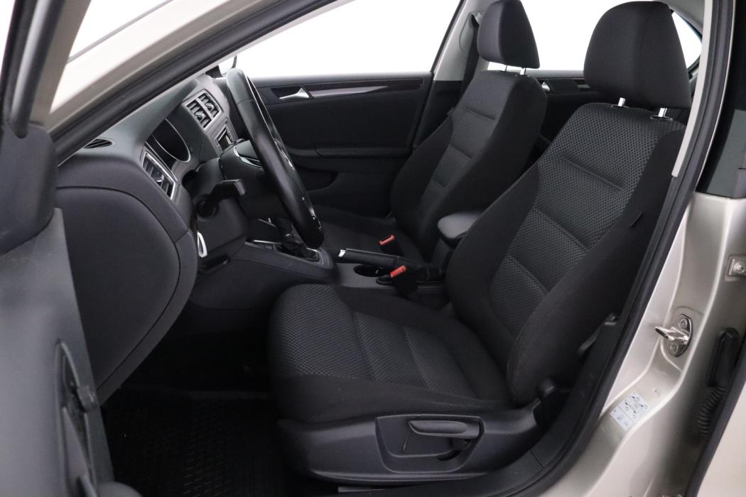 VOLKSWAGEN Jetta 2015
