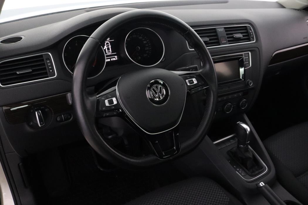 VOLKSWAGEN Jetta 2015