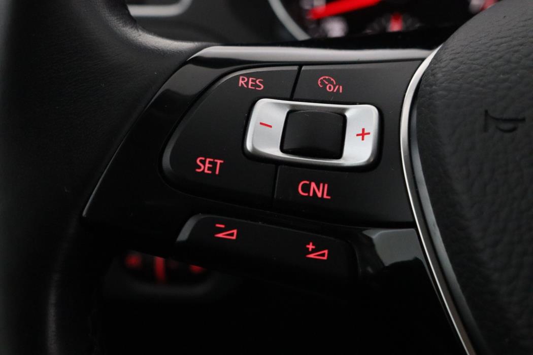 VOLKSWAGEN Jetta 2015