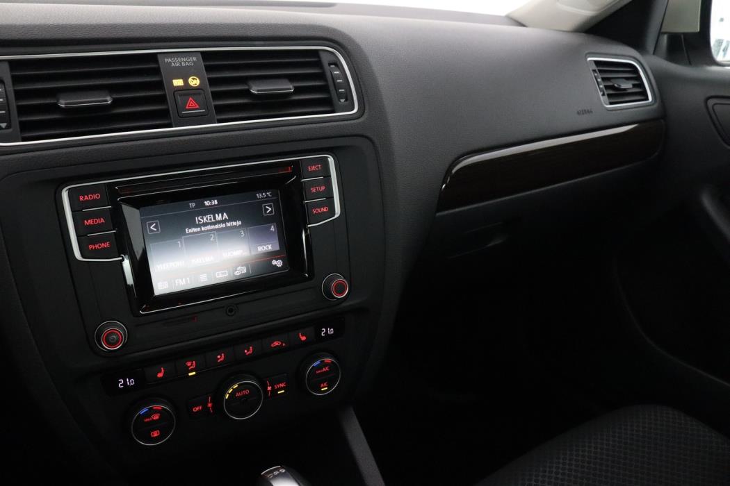 VOLKSWAGEN Jetta 2015