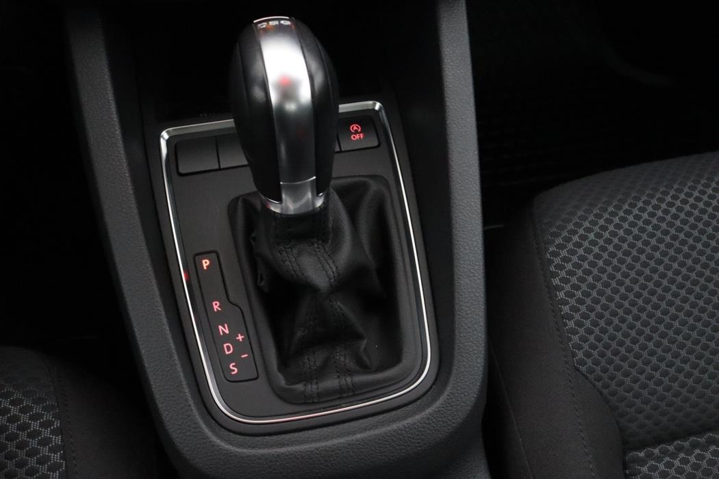 VOLKSWAGEN Jetta 2015