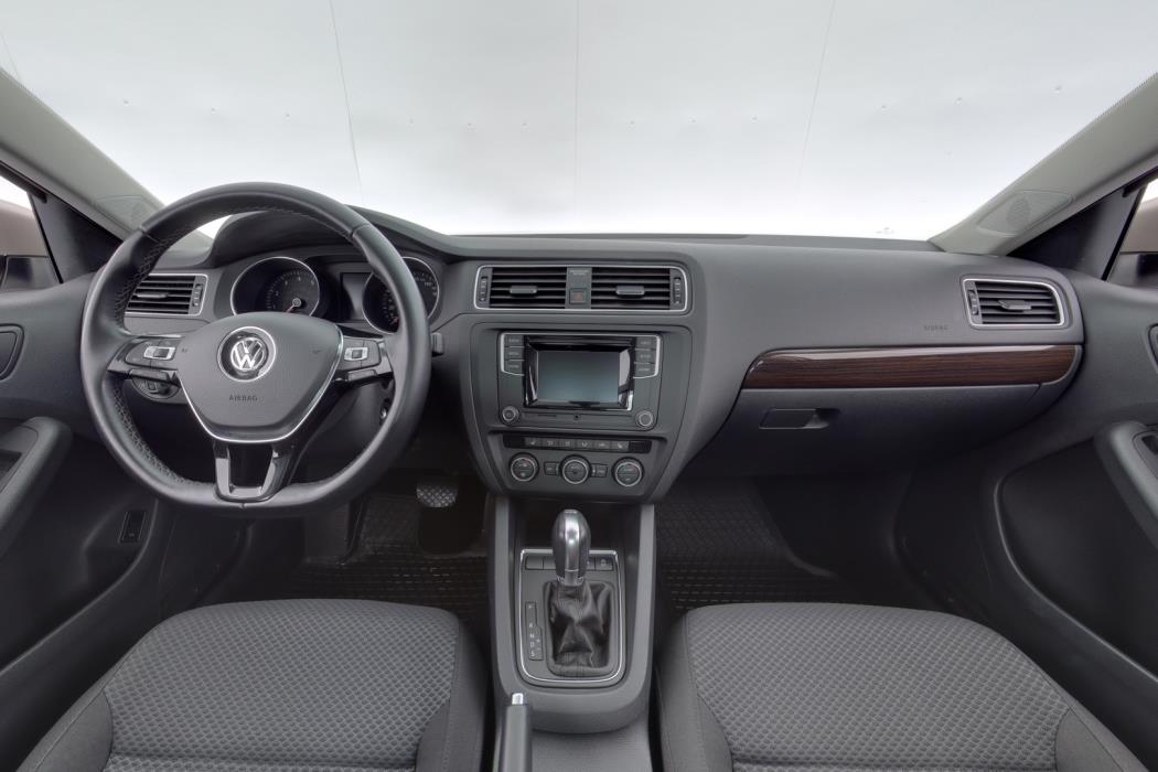 VOLKSWAGEN Jetta 2015