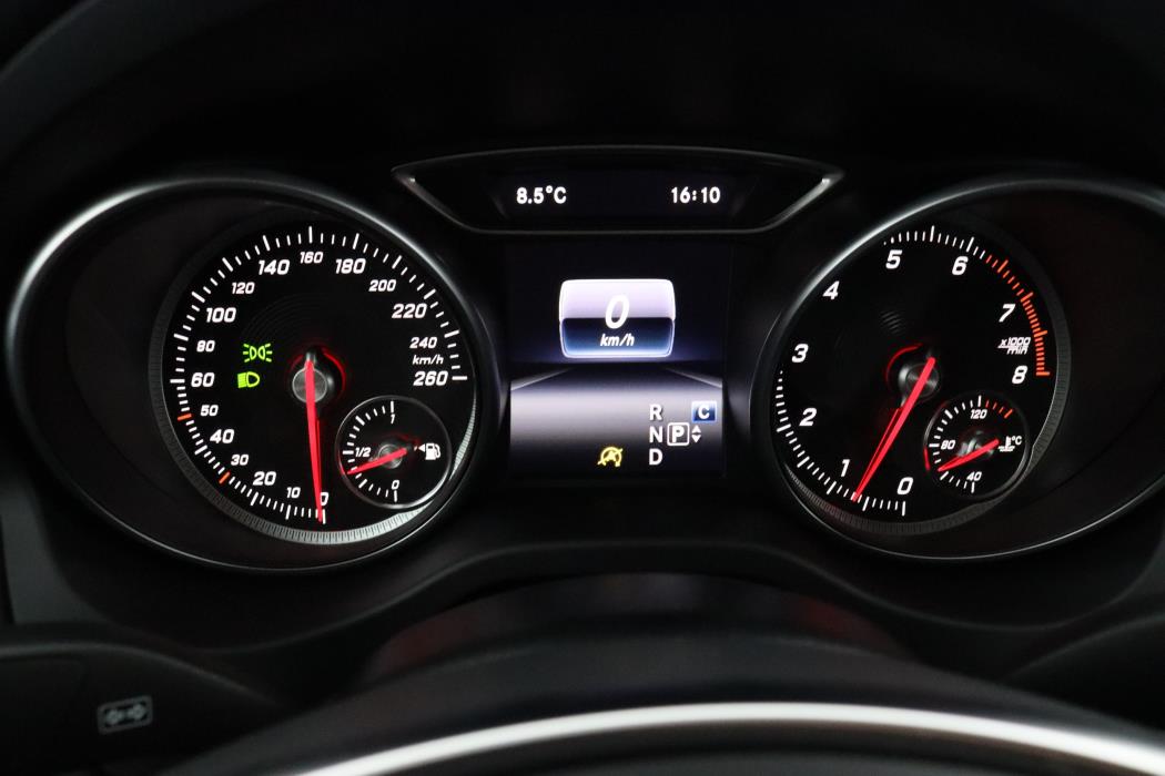 MERCEDES-BENZ CLA 2018