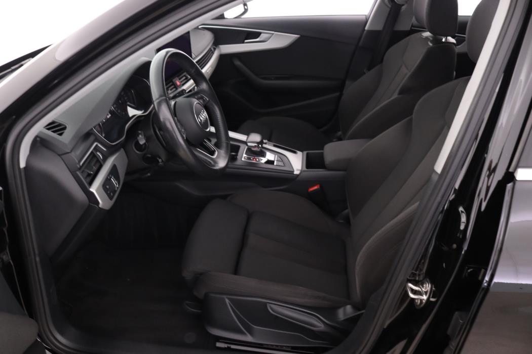 AUDI A4 2020