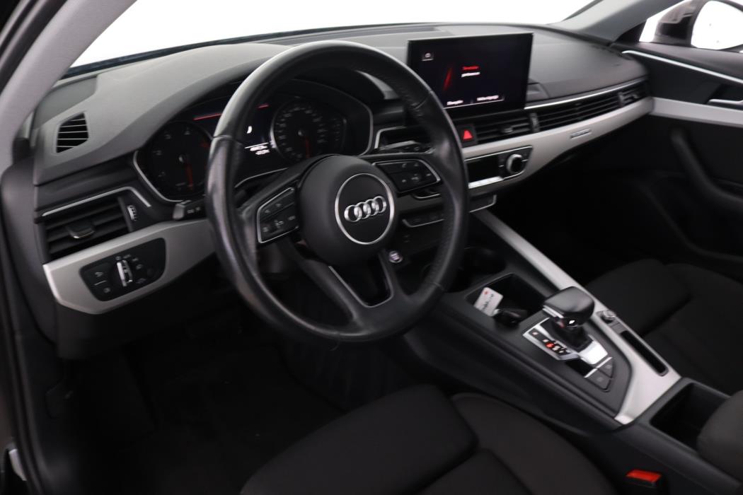 AUDI A4 2020