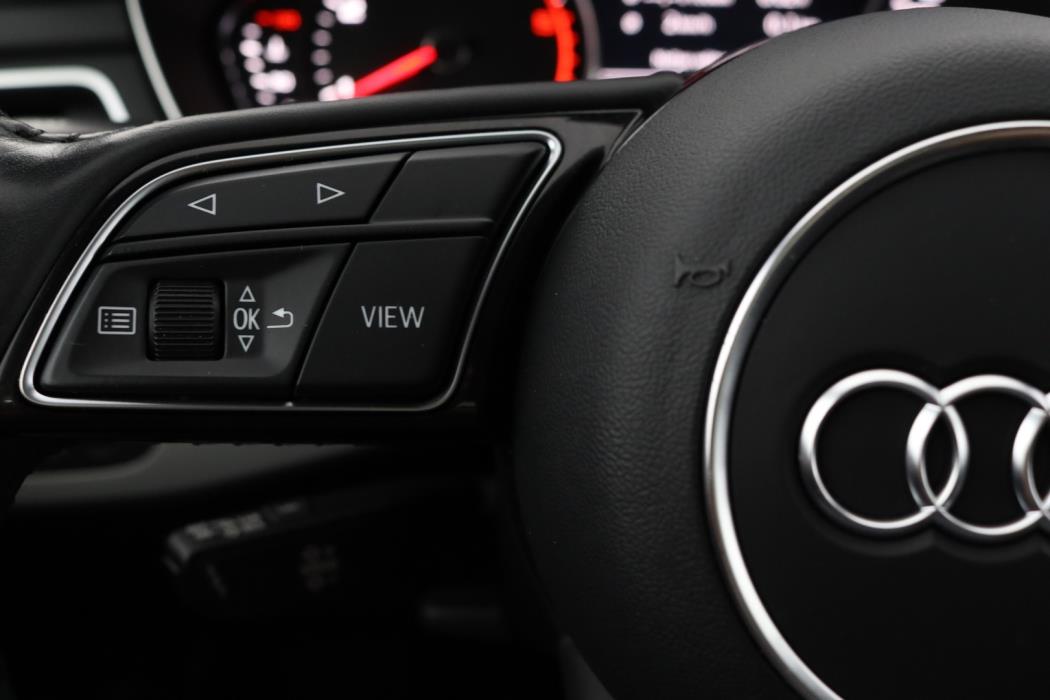 AUDI A4 2020
