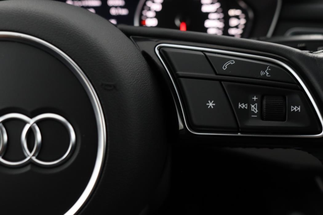 AUDI A4 2020
