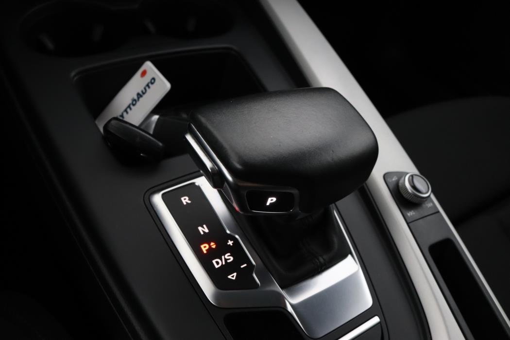 AUDI A4 2020