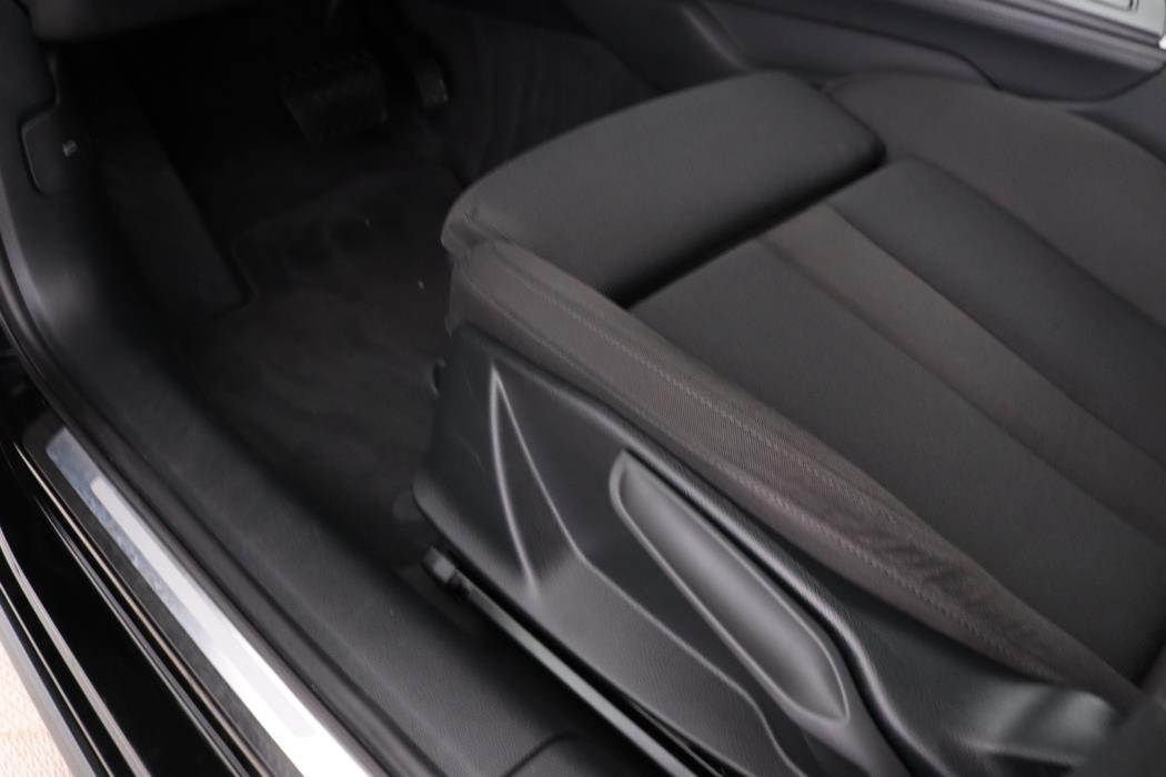AUDI A4 2020