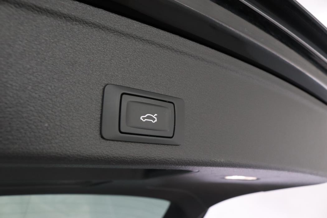 AUDI A4 2020