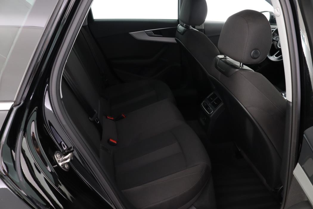AUDI A4 2020