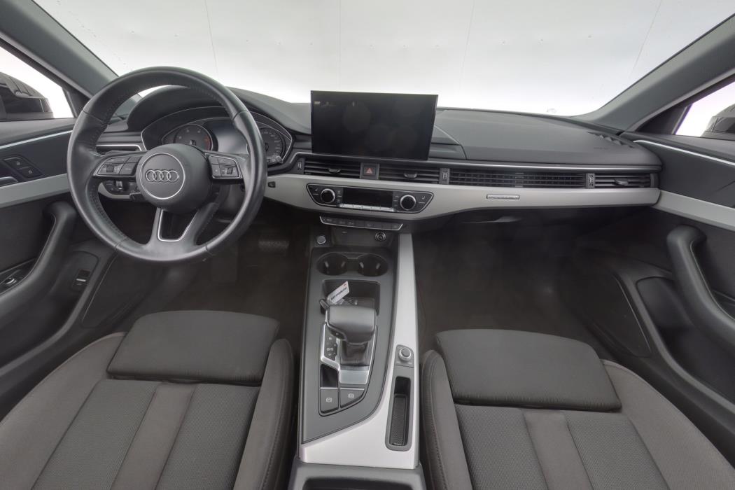 AUDI A4 2020