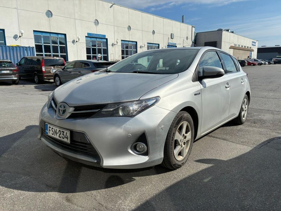 TOYOTA Auris 2013