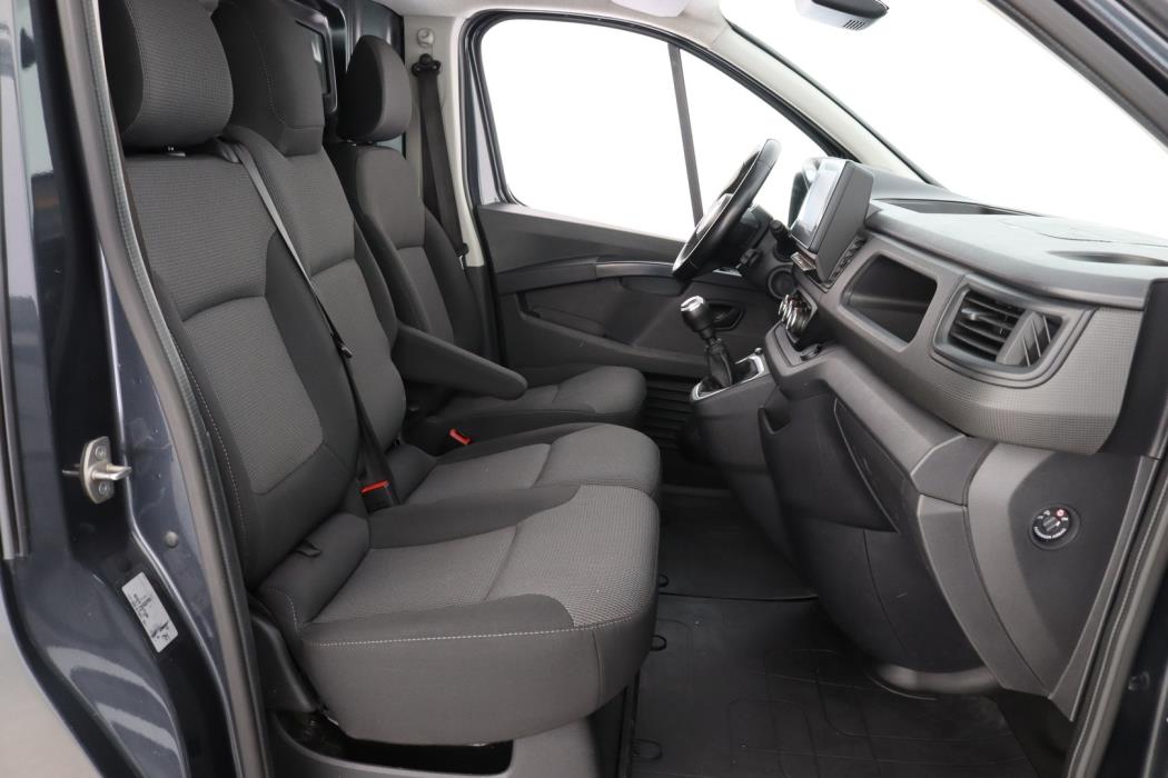 NISSAN Primastar 2022