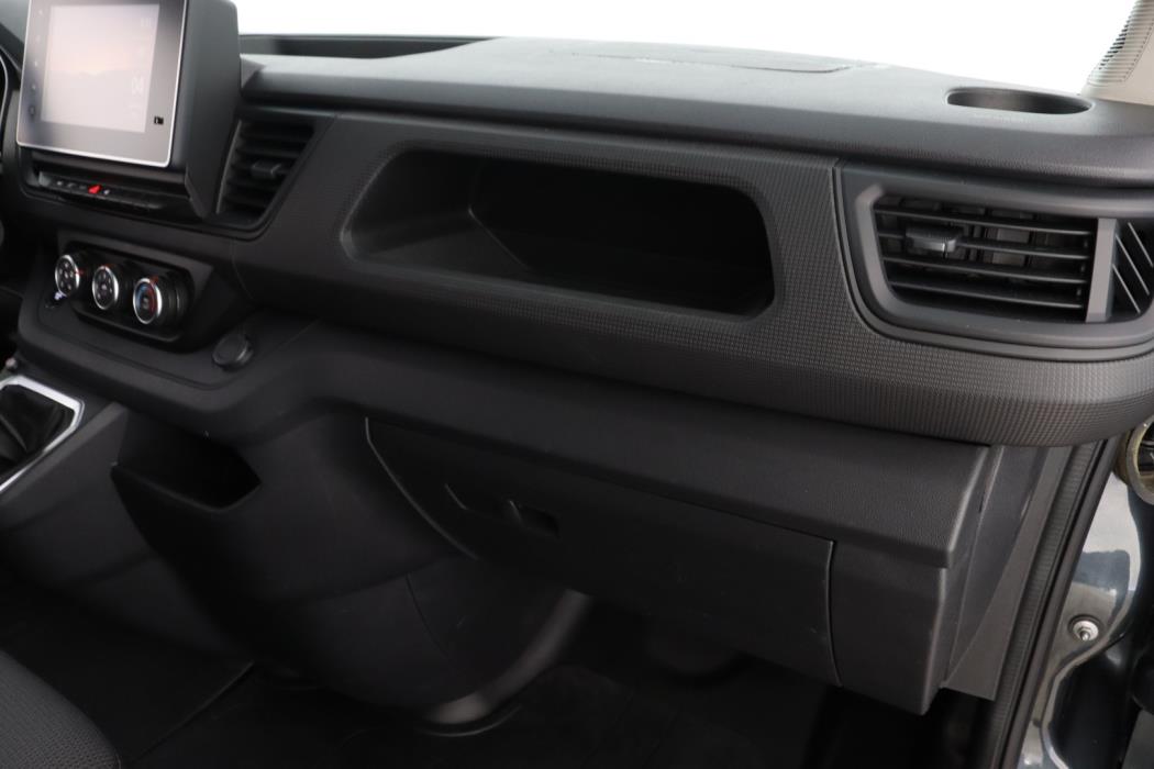 NISSAN Primastar 2022