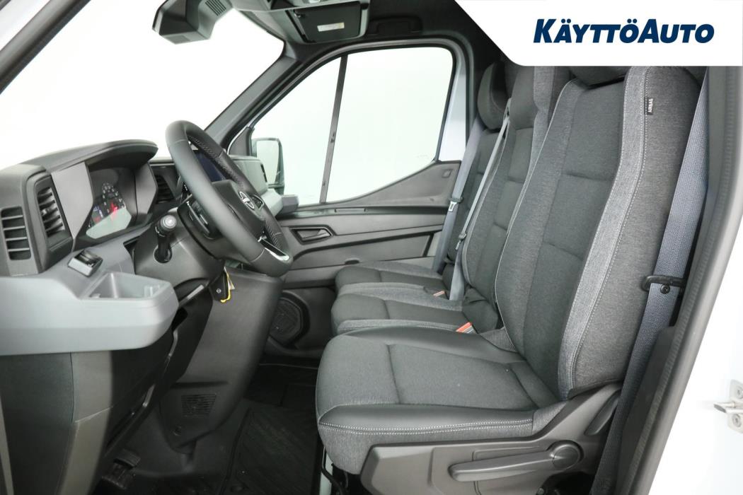 NISSAN Interstar 2026