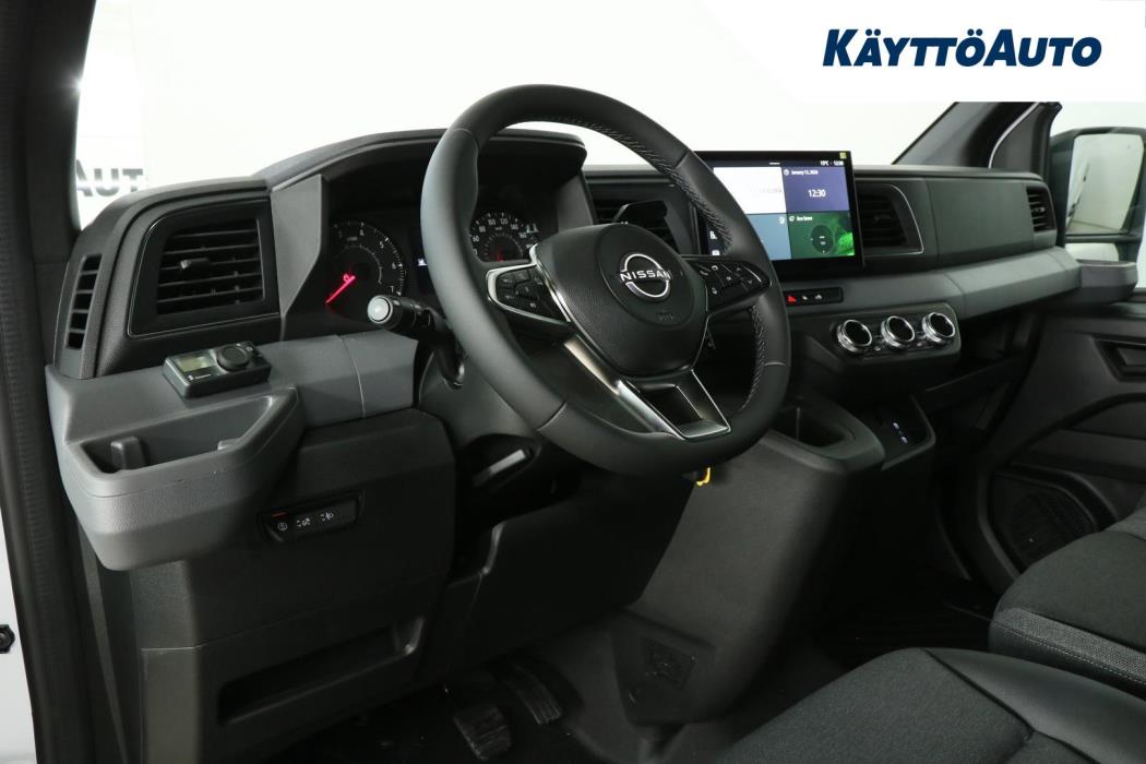 NISSAN Interstar 2026