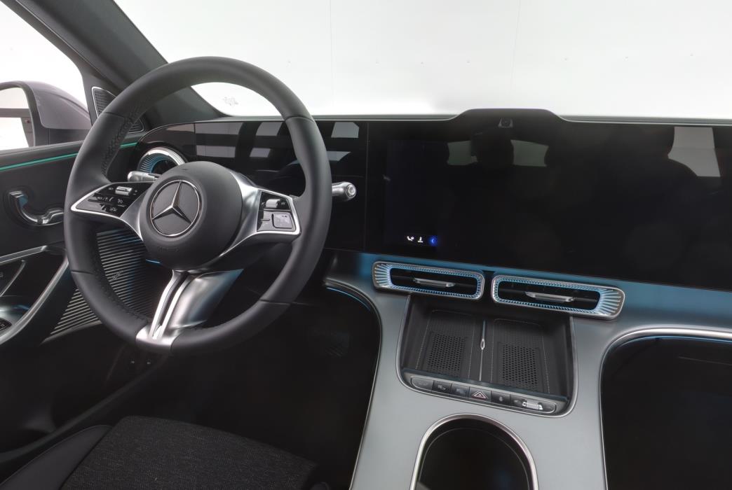 MERCEDES-BENZ GLC 2026